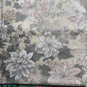 3 Yards Vintage Poinsettia Floral Christmas Quilt Cotton Fabric Silver #963